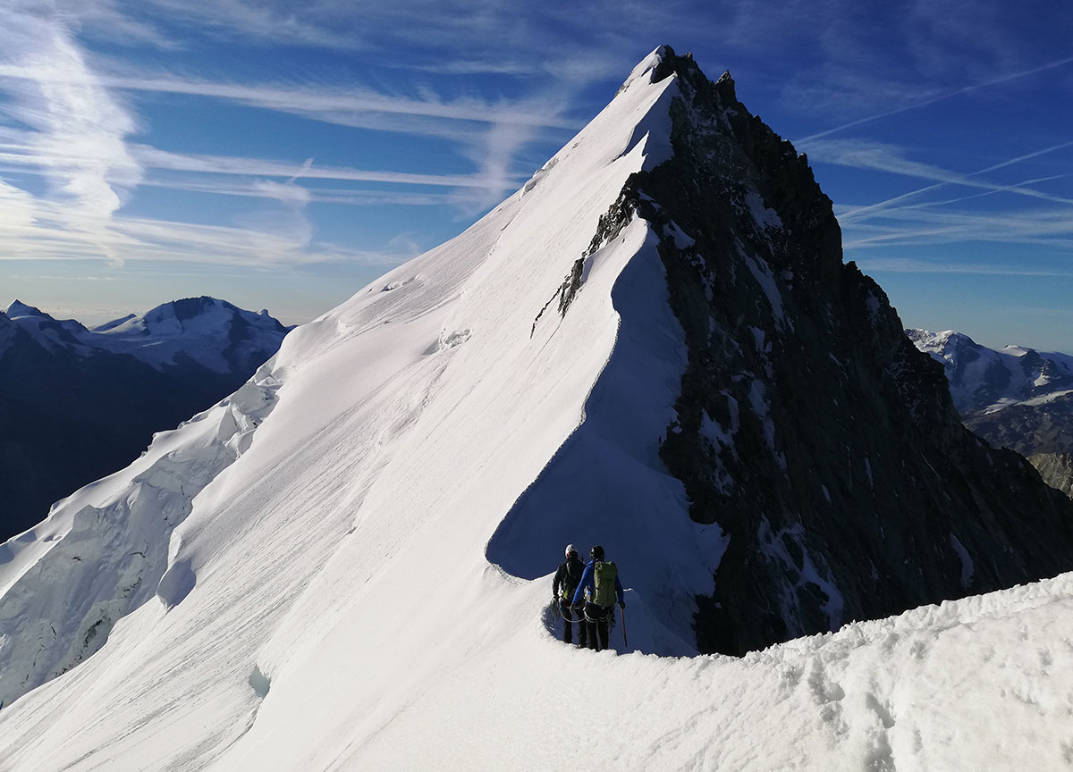 Mountaineering courses in the Alps