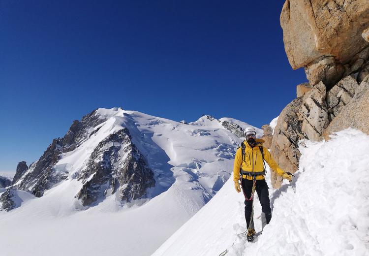 Climb Mont Blanc via de 3 Monts / The Cosmiques Route